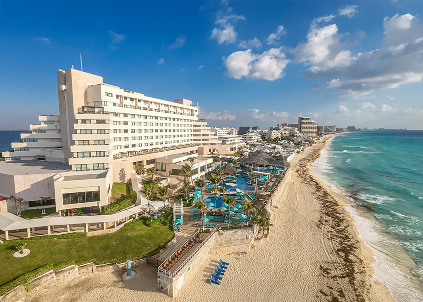 Acceso a la playa en Royal Solaris Cancún