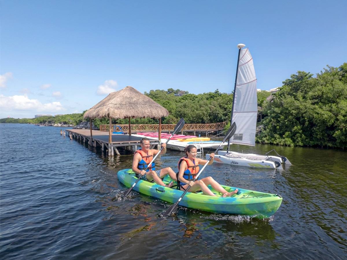 Deportes acuáticos en Royal Solaris Cancún