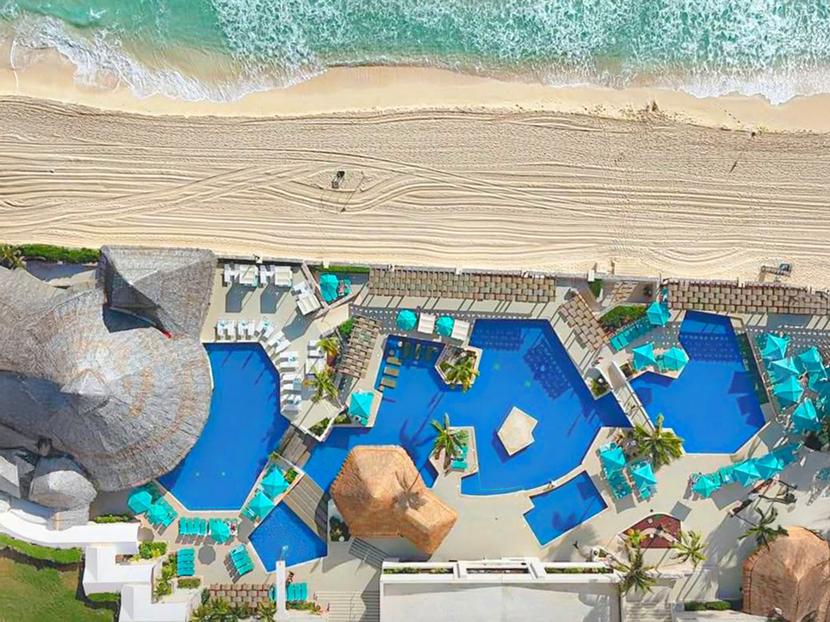 Acceso a la playa en Royal Solaris Cancún