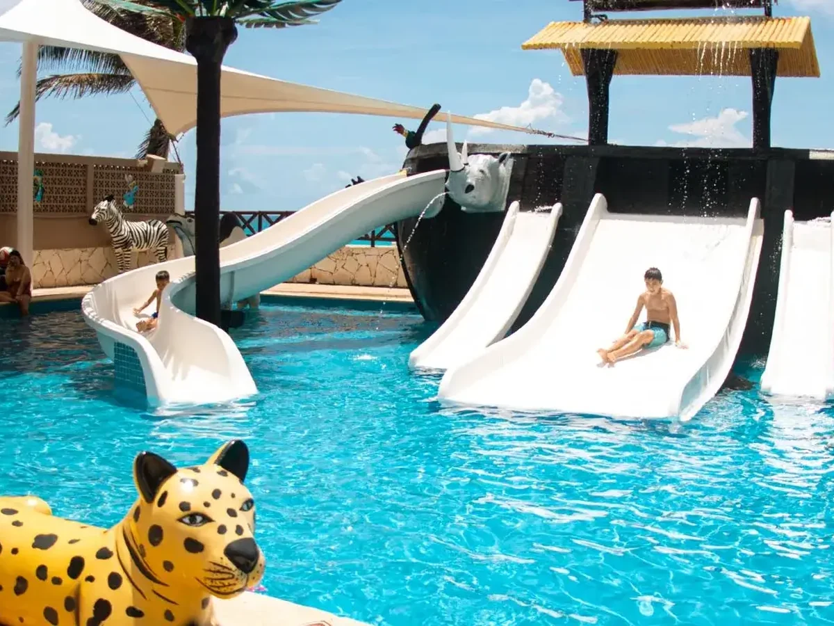 Amenidades familiares en Royal Solaris Cancún